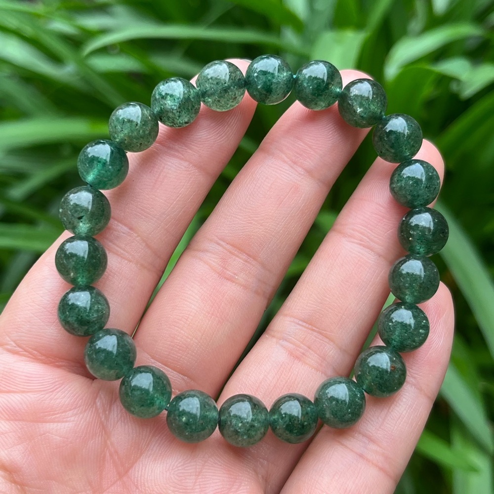 9mm stretchable green strawberry Quartz‎ bracelet